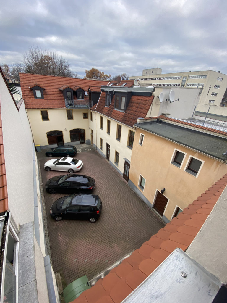 Ausblick vom Dachgeschoss einer Cashflow-Immobilie mit Entwicklungspotential